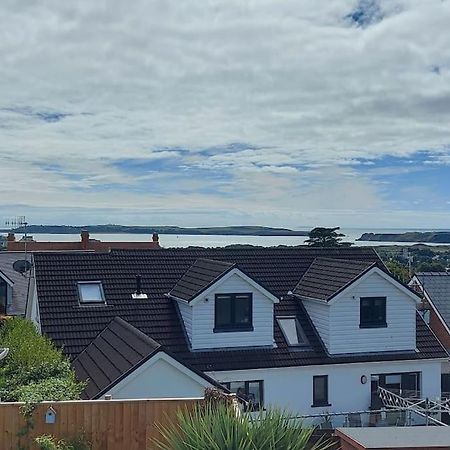 Sea Crest, Beautiful Home In Tenby With Sea Views Экстерьер фото