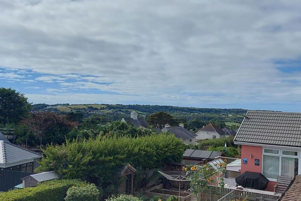 Sea Crest, Beautiful Home In Tenby With Sea Views Экстерьер фото